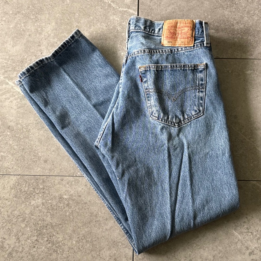 Vintage Light Wash Blue Levis 501 Straight Leg Button Fly Jeans